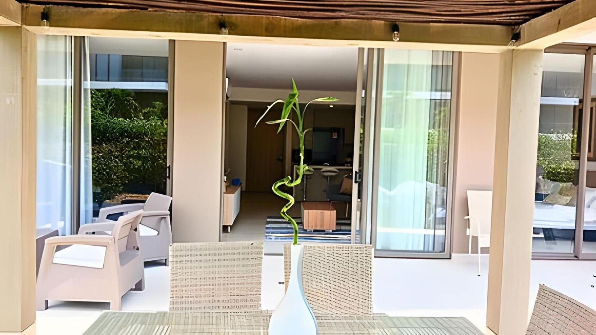 Apartamento “lujoso Apto Con Piscina, Terraza Privada Y Salida A La Playa”