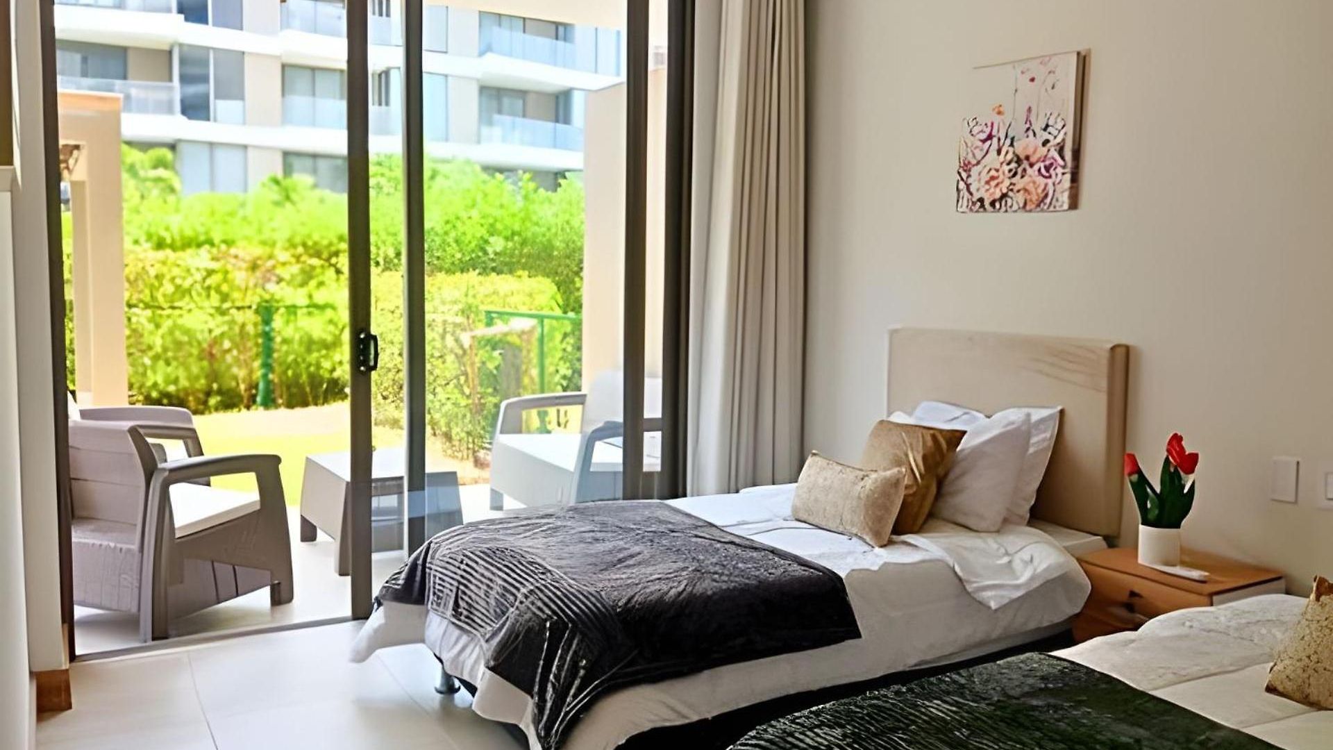 Apartamento “lujoso Apto Con Piscina, Terraza Privada Y Salida A La Playa” *