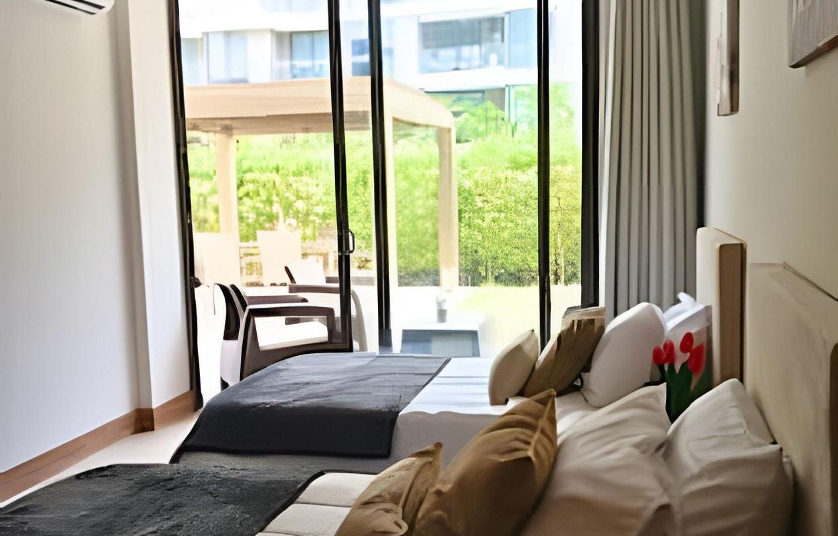 “lujoso Apto Con Piscina, Terraza Privada Y Salida A La Playa” Apartamento *