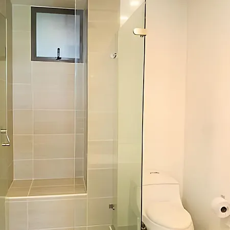 “lujoso Apto Con Piscina, Terraza Privada Y Salida A La Playa” Apartamento