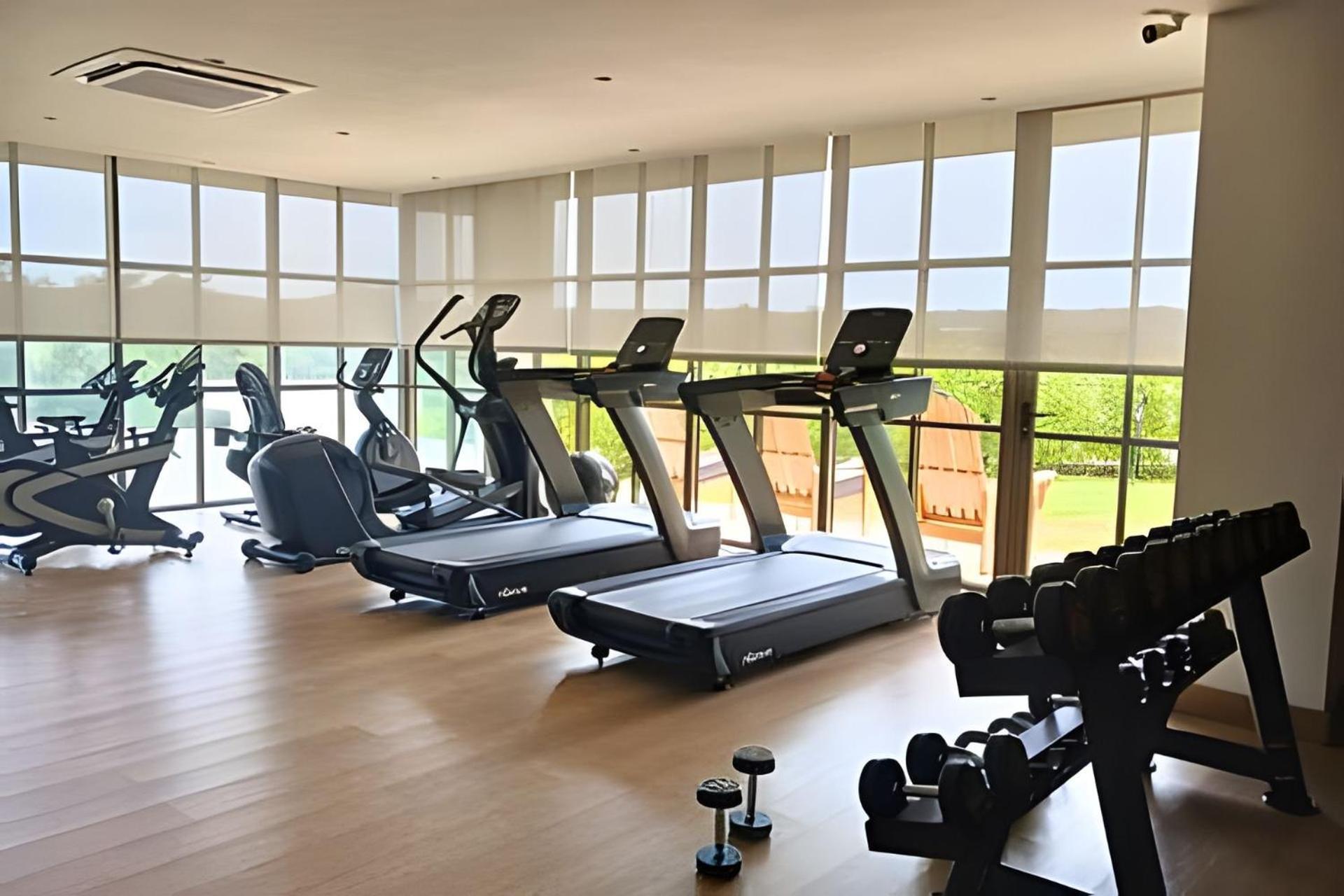 “lujoso Apto Con Piscina, Terraza Privada Y Salida A La Playa” Cartagena